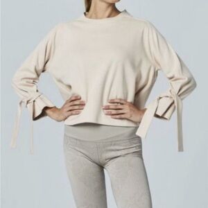 Varley Outfit: pink sweatshirt size XS and lilac leggings size S